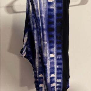 Black & Purple Patterned Athletic Leggings